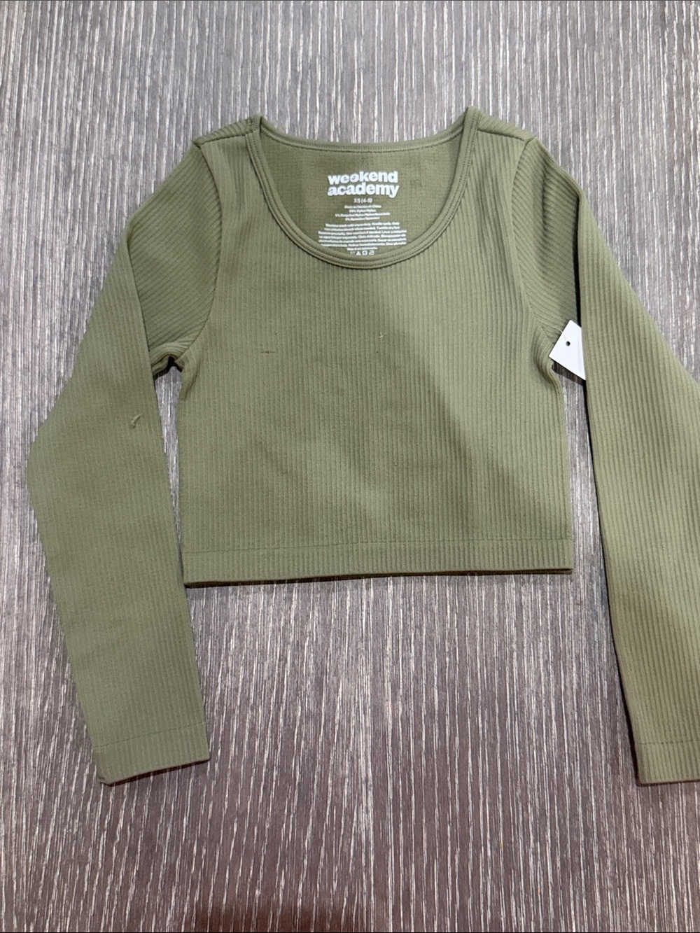 NWT Size  XSmall 4-5 Weekend Academy Olive Ribbed Long Sleeve Crop Top